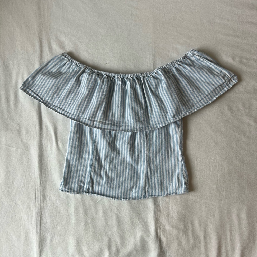 Heart & hips off the shoulder top